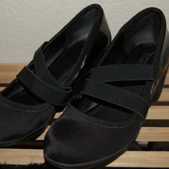 Kenneth Cole, Lacross Women Size 8 Patent Wedge Black Shoes - Picture 11 of 14